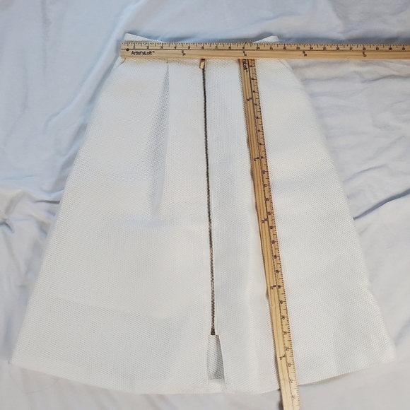 Ever New Melbourne Exposed Zipper White Midi Skirt - Picture 6 of 11